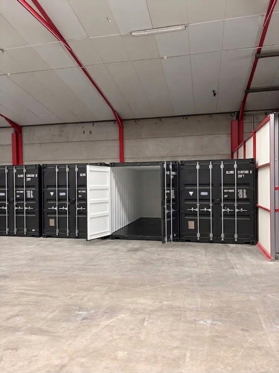 20ft zeecontainer opslag binnen in Deinze